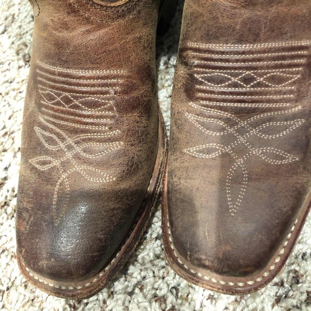 Used Ariat women’s boots